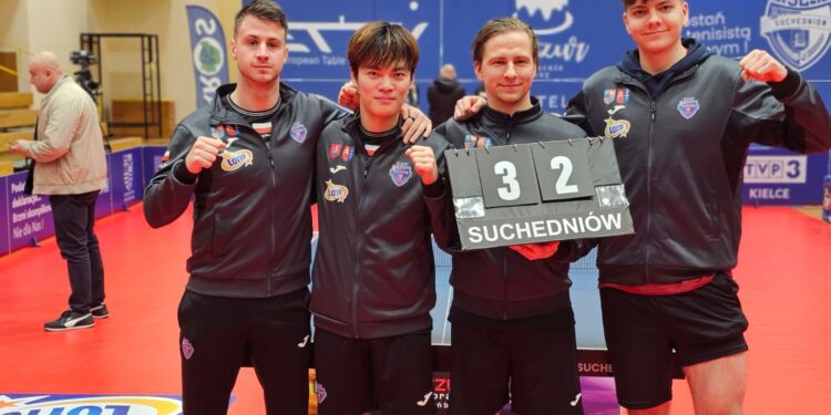 Ważne dwa punkty Orlicza - Radio Kielce Mecz 10. kolejki Lotto Superligi tenisistów stołowych: The PLUGiN ASTS Olimpia Grudziądz - Bank Spółdzielczy Orlicz 1924 Suchedniów / Fot. Maciej Makuła - Radio Kielce