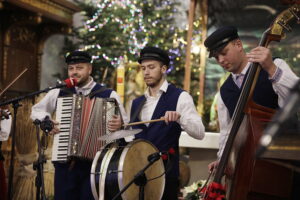 Święty Krzyż. Koncert charytatywny - Radio Kielce