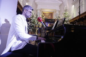 Święty Krzyż. Koncert charytatywny - Radio Kielce