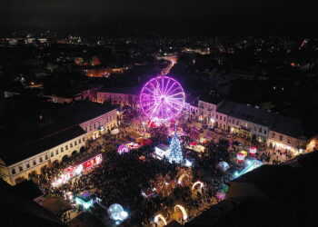 Magiczny Grudzień przyciągnął tłumy kielczan - Radio Kielce Magiczny Grudzień przyciągnął tłumy kielczan