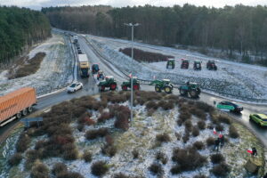 Cedzyna. Protest rolników - Radio Kielce