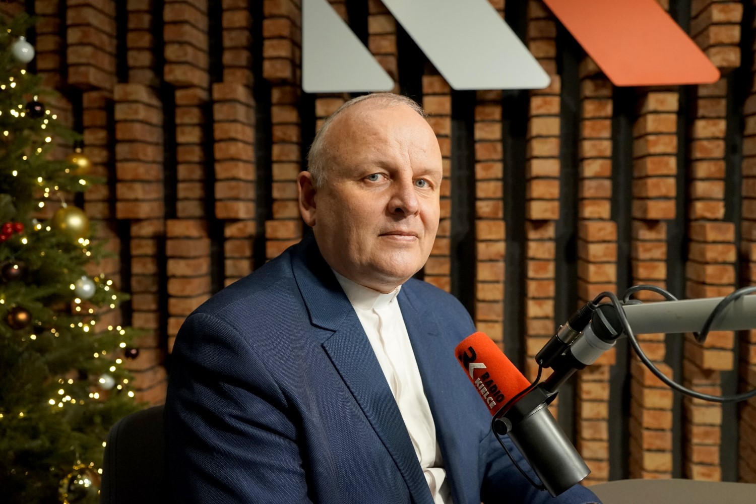 Ks. Krzysztof Banasik: pomoc przed świętami Bożego Narodzenia jest szczególnie potrzebna