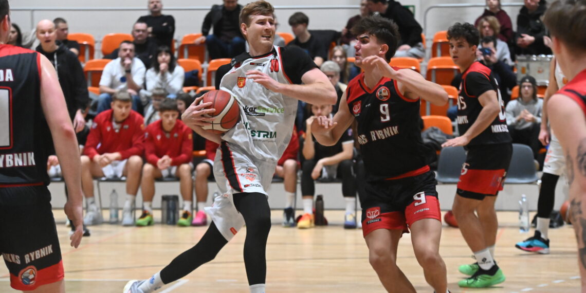 Sromotna porażka UJK w Bytomiu. Mimo to trener chwalił zawodników