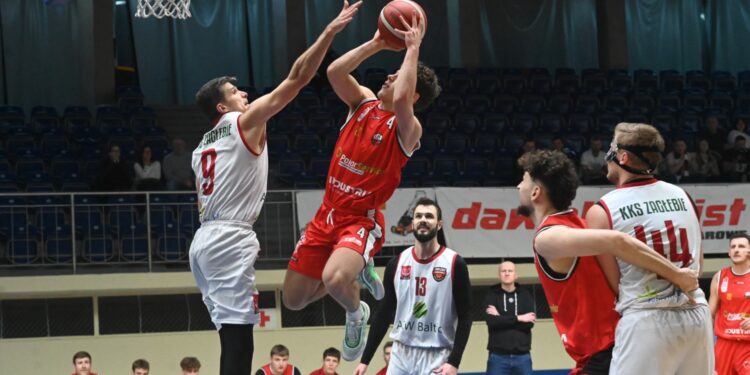 UJK faworytem koszykarskich, akademickich derbów