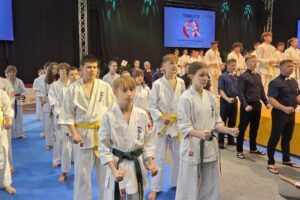 Młodzi karatecy wrócili z Warszawy z medalami - Radio Kielce Młodzi karatecy wrócili z Warszawy z medalami