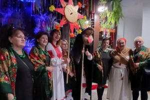 Z kożuchów i drewna lipowego – niezwykłe turonie zachwyciły jury - Radio Kielce Z kożuchów i drewna lipowego – niezwykłe turonie zachwyciły jury - Radio Kielce