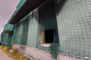 Palący problem przed oknami urzędu miasta - Radio Kielce 12.12.2025. Kielce. Kamienica przy ul. Piotrkowskiej 4 / Fot. Dariusz Kuc - Radio Kielce