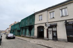 Palący problem przed oknami urzędu miasta - Radio Kielce 12.12.2025. Kielce. Kamienica przy ul. Piotrkowskiej 4 / Fot. Dariusz Kuc - Radio Kielce