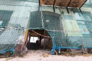 Palący problem przed oknami urzędu miasta - Radio Kielce Palący problem przed oknami urzędu miasta