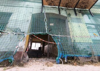 Palący problem przed oknami urzędu miasta - Radio Kielce Palący problem przed oknami urzędu miasta