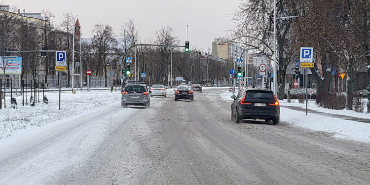 31.12.2025. Kielce. Zaśnieżone ulice / Fot. Wiktor Taszłow - Radio Kielce