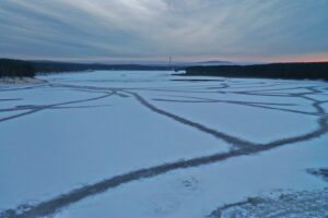 Zalew to nie lodowisko, to może być śmiertelna pułapka - Radio Kielce Zalew to nie lodowisko, to może być śmiertelna pułapka - Radio Kielce