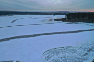 Zalew to nie lodowisko, to może być śmiertelna pułapka - Radio Kielce Zalew to nie lodowisko, to może być śmiertelna pułapka - Radio Kielce
