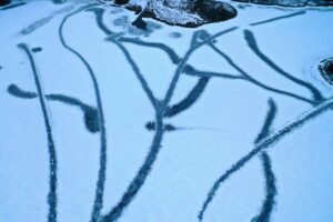 Zalew to nie lodowisko, to może być śmiertelna pułapka - Radio Kielce Zalew to nie lodowisko, to może być śmiertelna pułapka - Radio Kielce