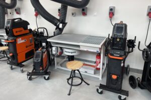 10.12.2025. Staszów. Otwarcie Branżowego Centrum Umiejętności przy Zespole Szkół im. Stanisława Staszica w Staszowie / Fot. Grażyna Szlęzak-Wójcik - Radio Kielce