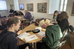 Uczniowie Collegium Gostomianum bronią praw człowieka - Radio Kielce Uczniowie Collegium Gostomianum bronią praw człowieka - Radio Kielce