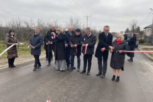 12.12.2025. Święcica. Otwarcie wyremontowanej drog / Fot. Grażyna Szlęzak-Wójcik - Radio Kielce