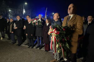 Sandomierz upamiętnił 44 rocznicę wprowadzenia stanu wojennego - Radio Kielce Sandomierz upamiętnił 44 rocznicę wprowadzenia stanu wojennego - Radio Kielce