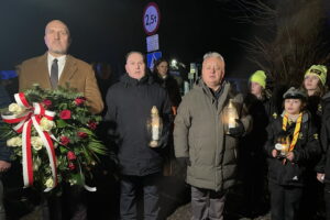 Sandomierz upamiętnił 44 rocznicę wprowadzenia stanu wojennego - Radio Kielce Sandomierz upamiętnił 44 rocznicę wprowadzenia stanu wojennego - Radio Kielce