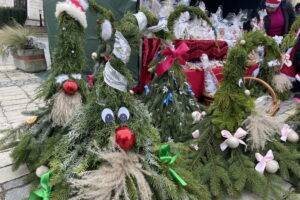 Hitem kiermaszu była zimowa herbata oraz bigos - Radio Kielce Hitem kiermaszu była zimowa herbata oraz bigos - Radio Kielce