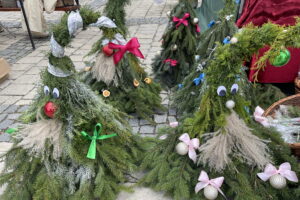 Hitem kiermaszu była zimowa herbata oraz bigos - Radio Kielce Hitem kiermaszu była zimowa herbata oraz bigos - Radio Kielce