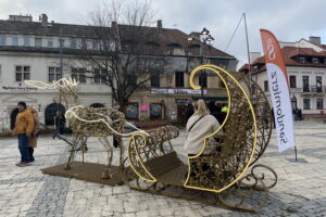 Hitem kiermaszu była zimowa herbata oraz bigos - Radio Kielce Hitem kiermaszu była zimowa herbata oraz bigos - Radio Kielce