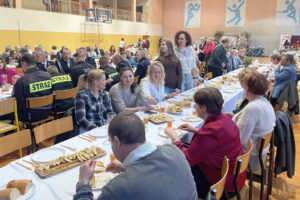 Spotkanie wigilijne dla niezwyczajnej rodziny - Radio Kielce Spotkanie wigilijne dla niezwyczajnej rodziny - Radio Kielce