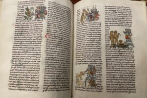 Dziwne stwory z rogami i dwugłowe węże. Co jeszcze zawiera manuskrypt? - Radio Kielce „Pantheon Sandomierski” autorstwa Gotfryda z Viterbo / Fot. Grażyna Szlęzak-Wójcik - Radio Kielce