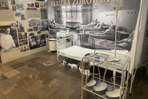 21.12.2025. Sandomierz. Wystawa o sandomierskiej służbie zdrowia / Fot. Grażyna Szlęzak-Wójcik - Radio Kielce