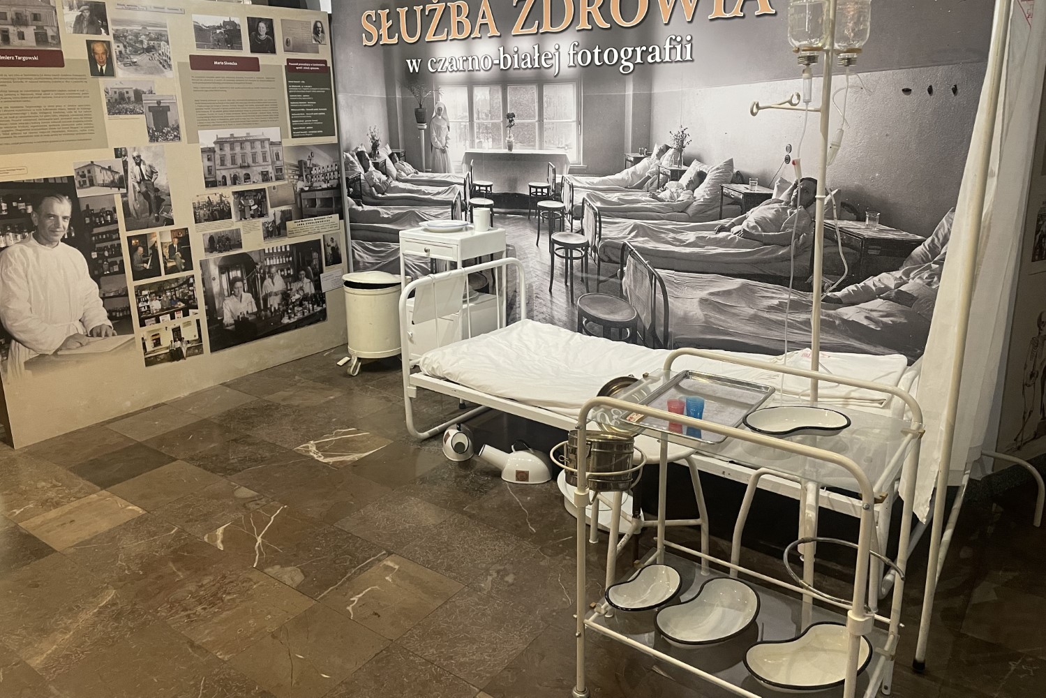 Dawny gabinet i słynni sandomierscy lekarze. Medyczna wystawa w ratuszu