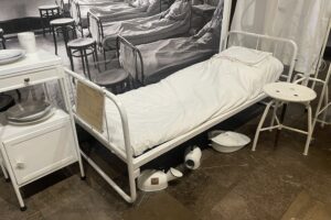 21.12.2025. Sandomierz. Wystawa o sandomierskiej służbie zdrowia / Fot. Grażyna Szlęzak-Wójcik - Radio Kielce