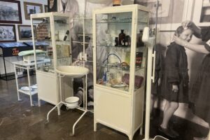 21.12.2025. Sandomierz. Wystawa o sandomierskiej służbie zdrowia / Fot. Grażyna Szlęzak-Wójcik - Radio Kielce