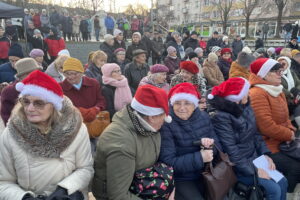 19.12.2025. Sandomierz. Miejska wigilia. / Fot. Grażyna Szlęzak-Wójcik - Radio Kielce