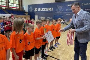 Dziewczęta z Bilczy triumfatorkami Świętokrzyskiej Ligi Szkół Podstawowych - Radio Kielce Dziewczęta z Bilczy triumfatorkami Świętokrzyskiej Ligi Szkół Podstawowych - Radio Kielce