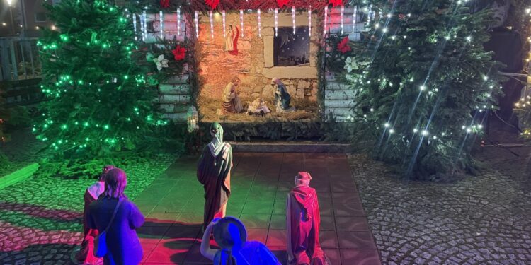 Bożonarodzeniowa szopka połączyła pokolenia