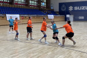 Truimf dziewcząt z Barwinka w Świętokrzyskiej Lidze Szkół Podstawowych - Radio Kielce Truimf dziewcząt z Barwinka w Świętokrzyskiej Lidze Szkół Podstawowych - Radio Kielce