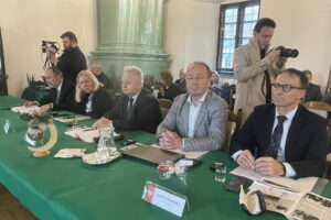 Radni przyjęli budżet Sandomierza. Głosowanie prawie jednomyślne - Radio Kielce Radni przyjęli budżet Sandomierza. Głosowanie prawie jednomyślne - Radio Kielce