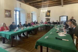 Radni przyjęli budżet Sandomierza. Głosowanie prawie jednomyślne - Radio Kielce Radni przyjęli budżet Sandomierza. Głosowanie prawie jednomyślne