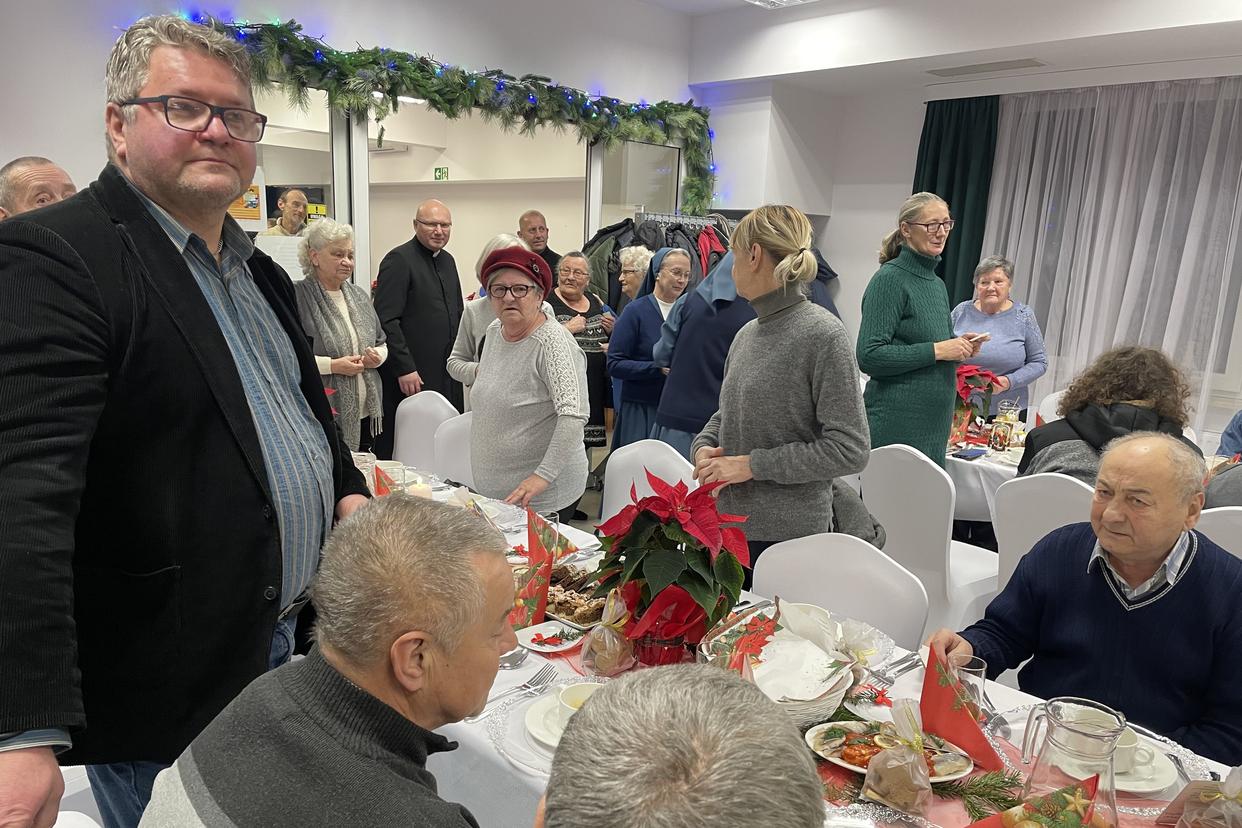 Ponad 200 osób przy świątecznym stole