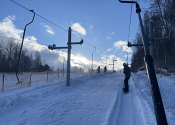 Ruszył wyciąg narciarski w Konarach - Radio Kielce Ruszył wyciąg narciarski w Konarach