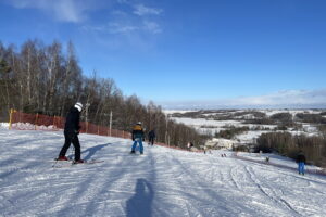 Ruszył wyciąg narciarski w Konarach - Radio Kielce