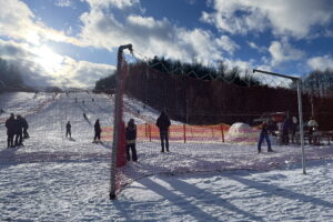 Ruszył wyciąg narciarski w Konarach - Radio Kielce