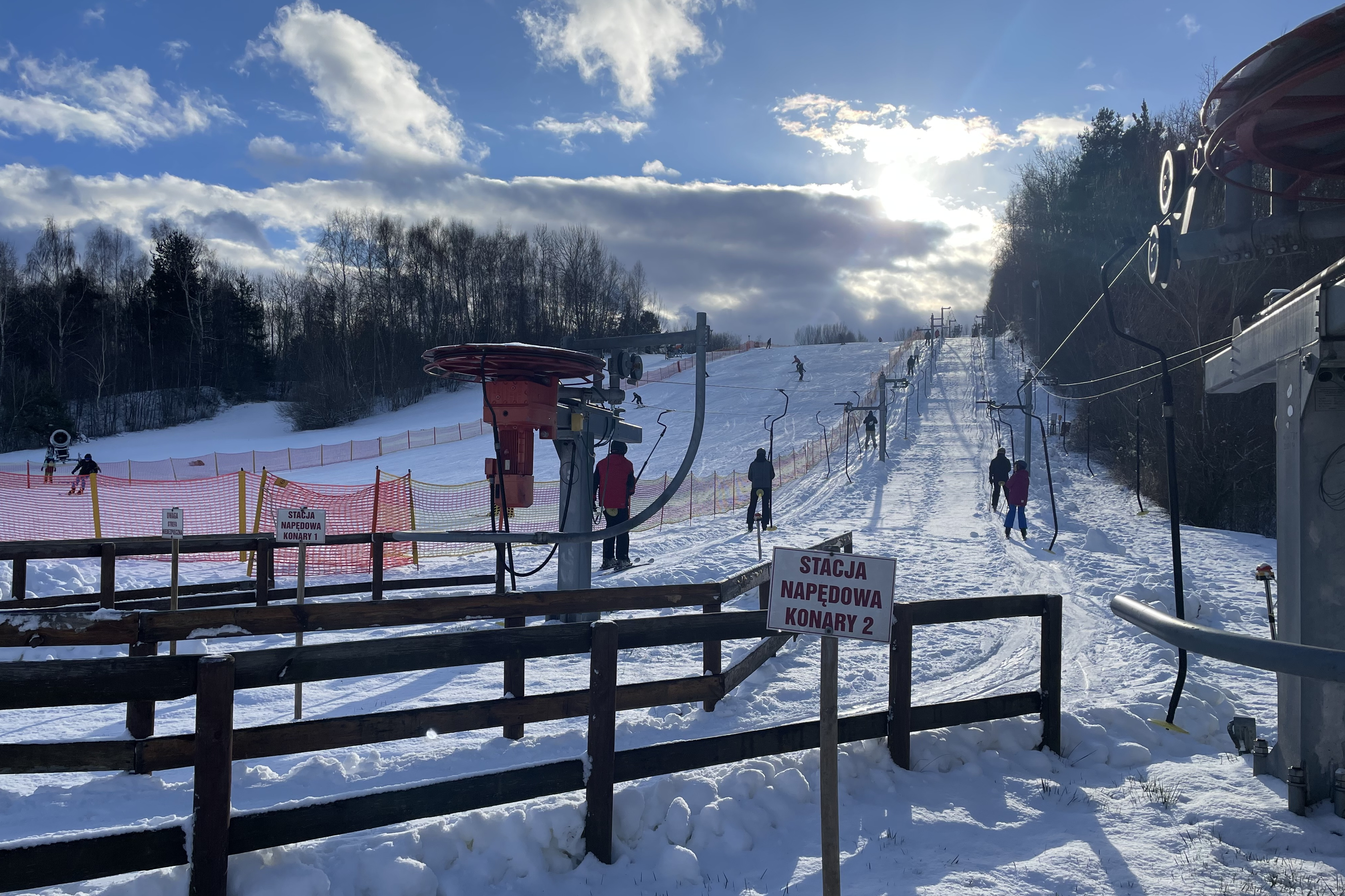 Ruszył wyciąg narciarski w Konarach