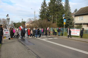Mieszkańcy walczą o obwodnicę, samorząd województwa studzi oczekiwania