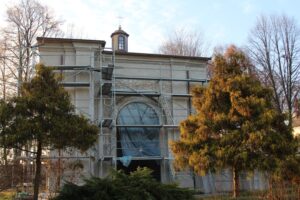 Kaplica św. Anny przy lasztorze ojców sercanów w Kątach Starych / Fot. Marta Gajda-Kruk - Radio Kielce