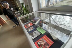 Henryk Sienkiewicz jako noblista - Radio Kielce 16.12.2025. Kielce. Wojewódzka Biblioteka Publiczna. Wystawa „Byłem, Nobla zabrałem, wróciłem” / Fot. Dorota Klusek - Radio Kielce