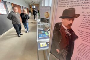 Henryk Sienkiewicz jako noblista - Radio Kielce 16.12.2025. Kielce. Wojewódzka Biblioteka Publiczna. Wystawa „Byłem, Nobla zabrałem, wróciłem” / Fot. Dorota Klusek - Radio Kielce