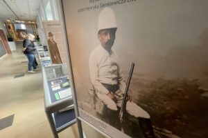 Henryk Sienkiewicz jako noblista - Radio Kielce 16.12.2025. Kielce. Wojewódzka Biblioteka Publiczna. Wystawa „Byłem, Nobla zabrałem, wróciłem” / Fot. Dorota Klusek - Radio Kielce