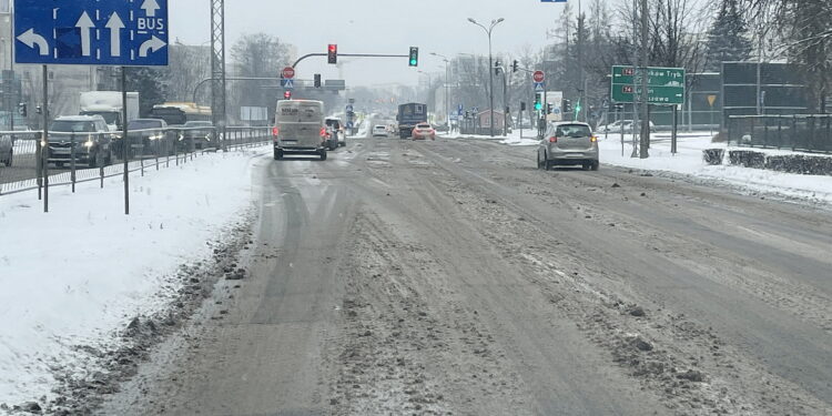 Śnieg i mróz. W Kielcach i regionie trwa „Akcja Zima”