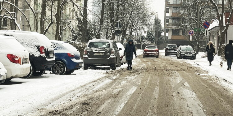 Trudna noc drogowców - Radio Kielce 08.01.2026. Kielce. Zima / Fot. Jarosław Kubalski - Radio Kielce